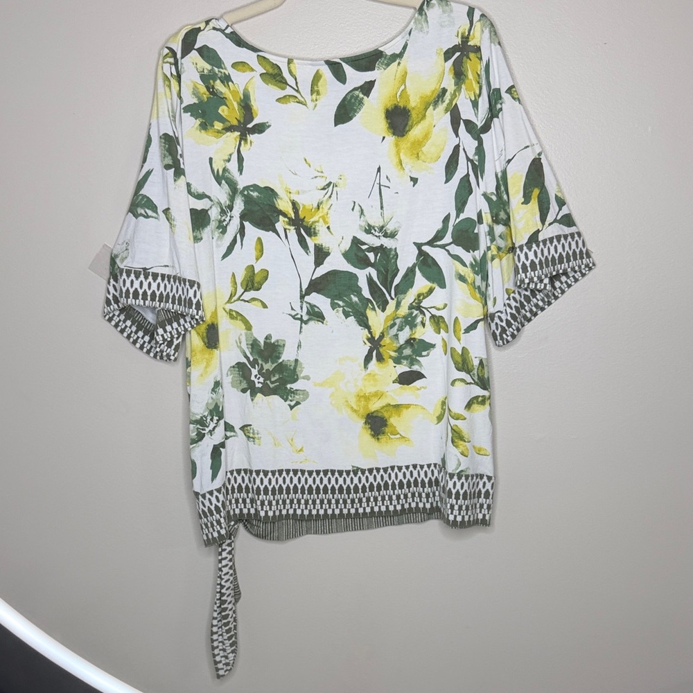 Chico's Green and Yellow Floral Blouse Size 3 - Picture 6 of 6